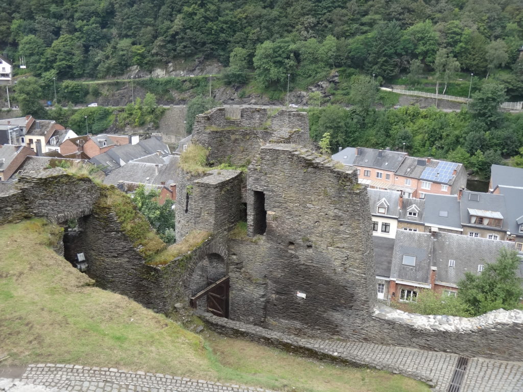 Les ruines du château de Rochefort