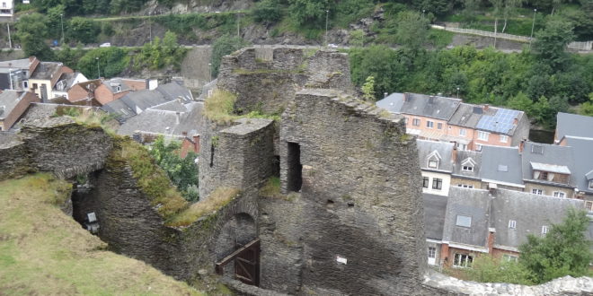 Les ruines du château de Rochefort