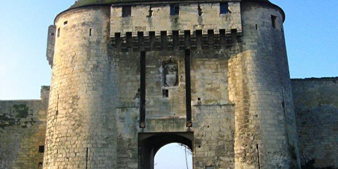 Porte des Champs à Caen