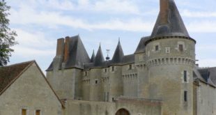 Château de Fougères-sur-Bièvre