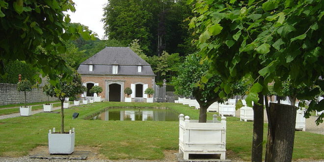 Château de Freÿr