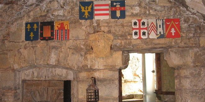 Salle d'armes du Château de Montcornet