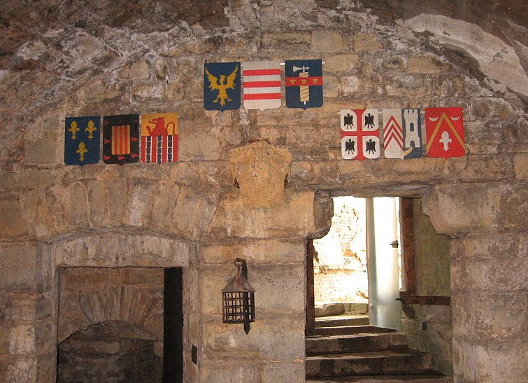 Salle d'armes du Château de Montcornet