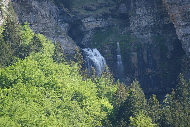 Résurgence du Guiers au Cirque de Saint-Même