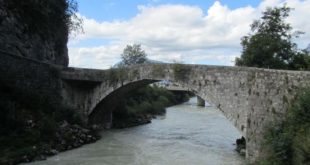 Le vieux pont de Cluses