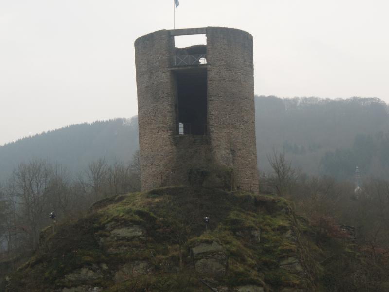 Donjon du château d'Esh-sur-Sûre