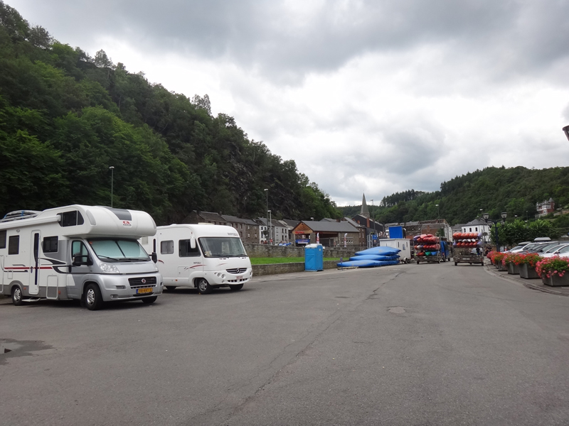 Parking à la Roche-en-Ardenne