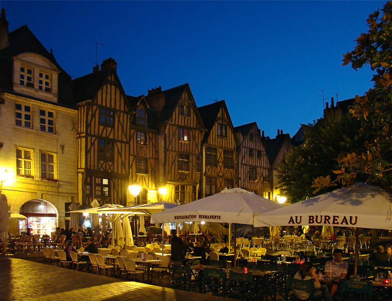 Place du Plumereau à Tours