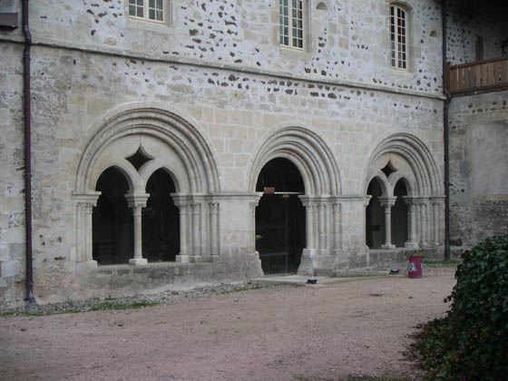 Abbaye Saint-Gilbert