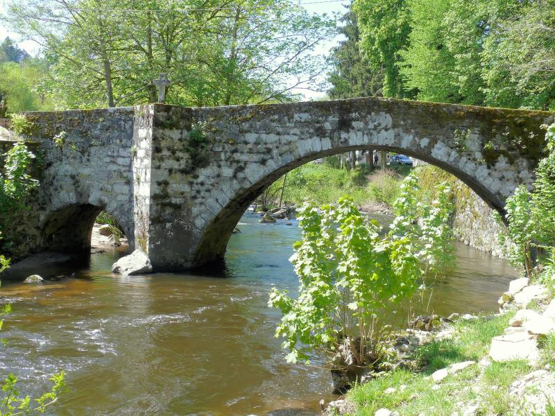 Pont Notre-Dame à Corrèze