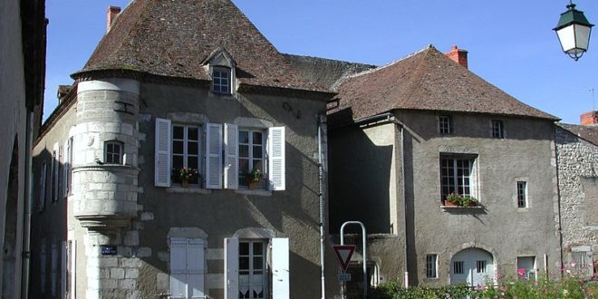 Maison à échauguette à Ebreuil