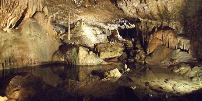 Grottes de Houtton