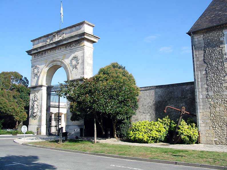 Porte du soleil à Rochefort-sur-Mer