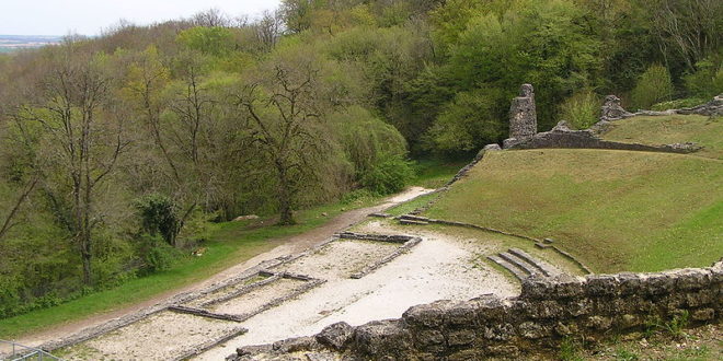 Théâtre gallo-romain à Saint Cybardeaux