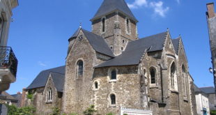 Eglise fortifiée à Saint-Denis-d'Anjou