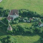 Châteaux et églises en Bourbonnais