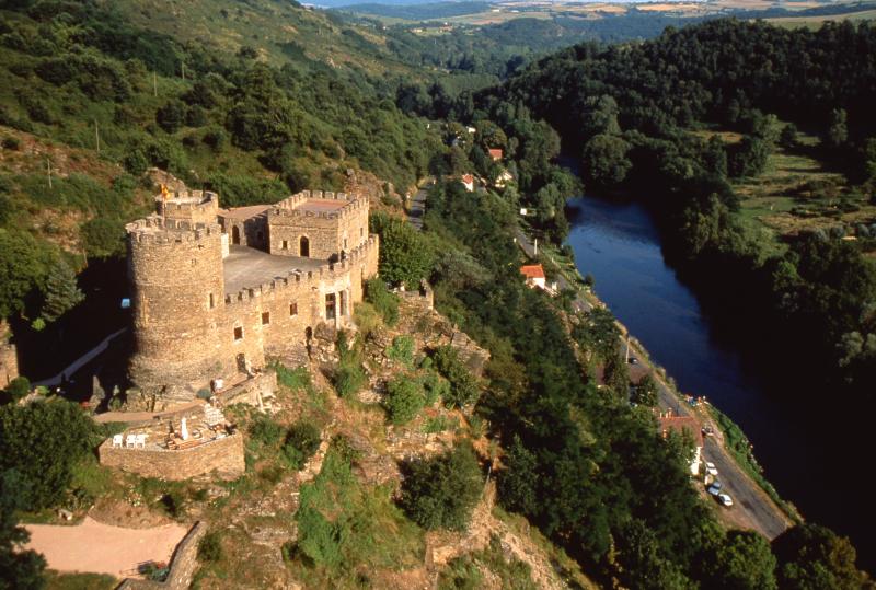 Gorges et châteaux de la Sioule