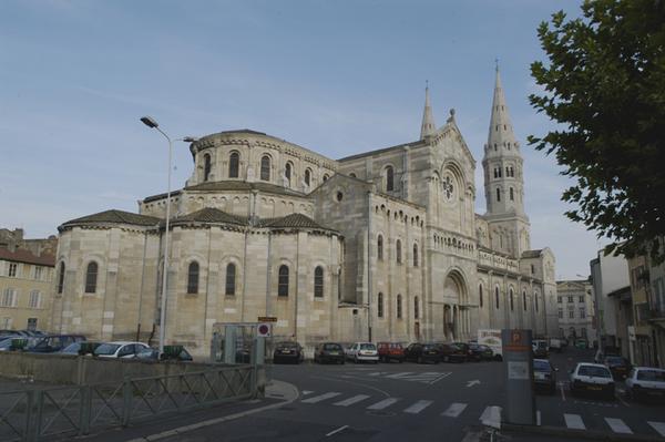 Eglise Saint-Pierre à Mâcon