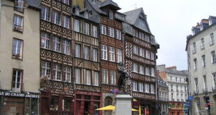 Place du Champ-Jaquet à Rennes