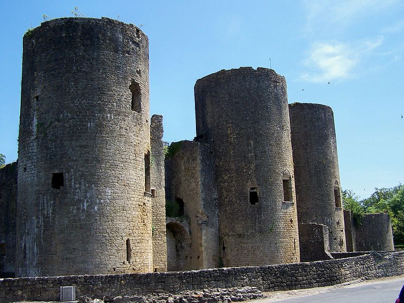 Château de Villandraut