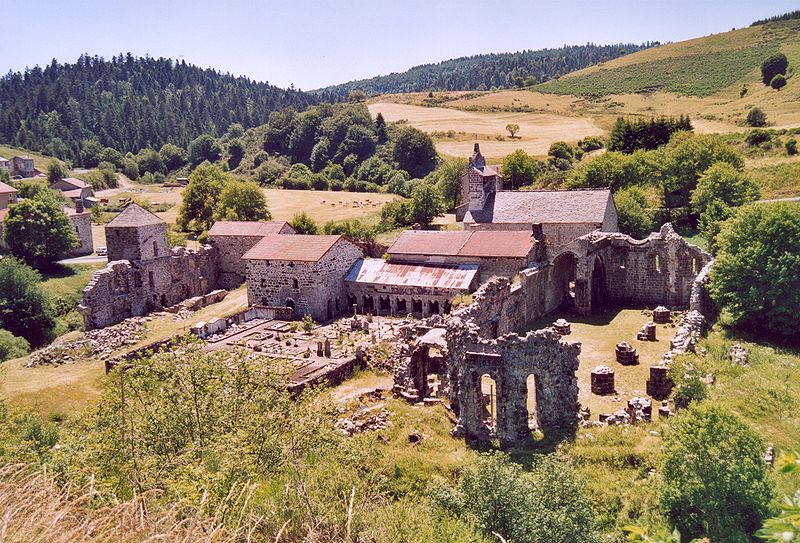 L'Abbaye de Mazan près de Saint-Cirgues-en-Montagne