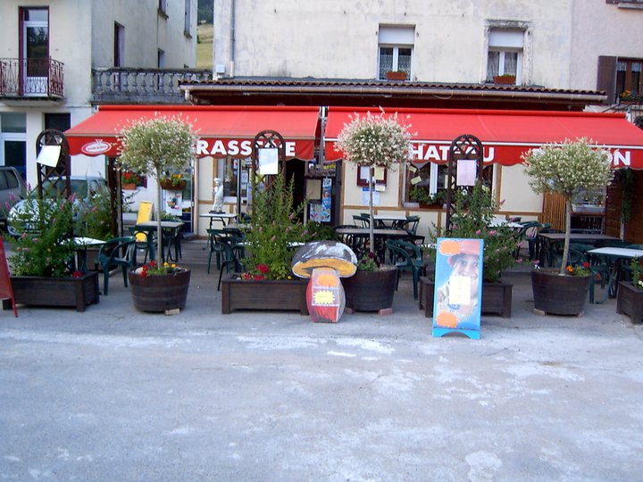 Brasserie le Château à Saint-Cirgues-en-Montagne