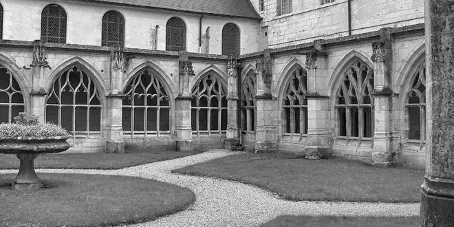 Cloître de Saint-Wandrille dans l'Abbaye de Saint-Wandrille de Fontenelle