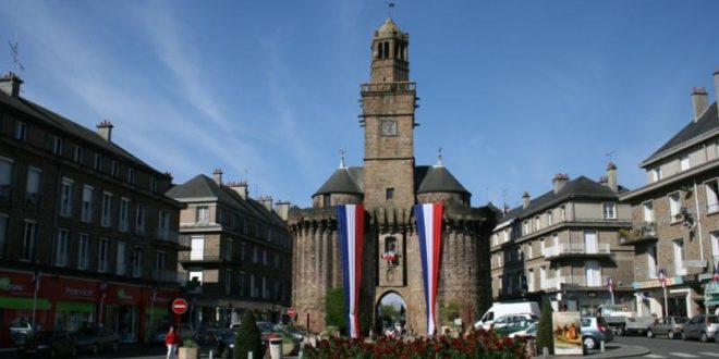 Porte de l'horloge à Vire