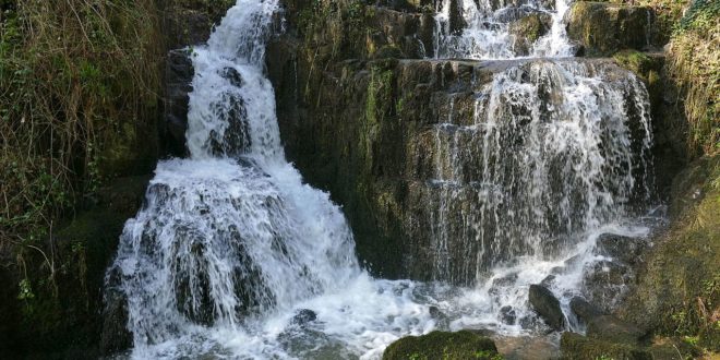 La petite cascade de Saint-Hilaire-du-Harcouët