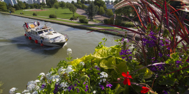 Canalde la Marne au Rhin passant par Bischheim