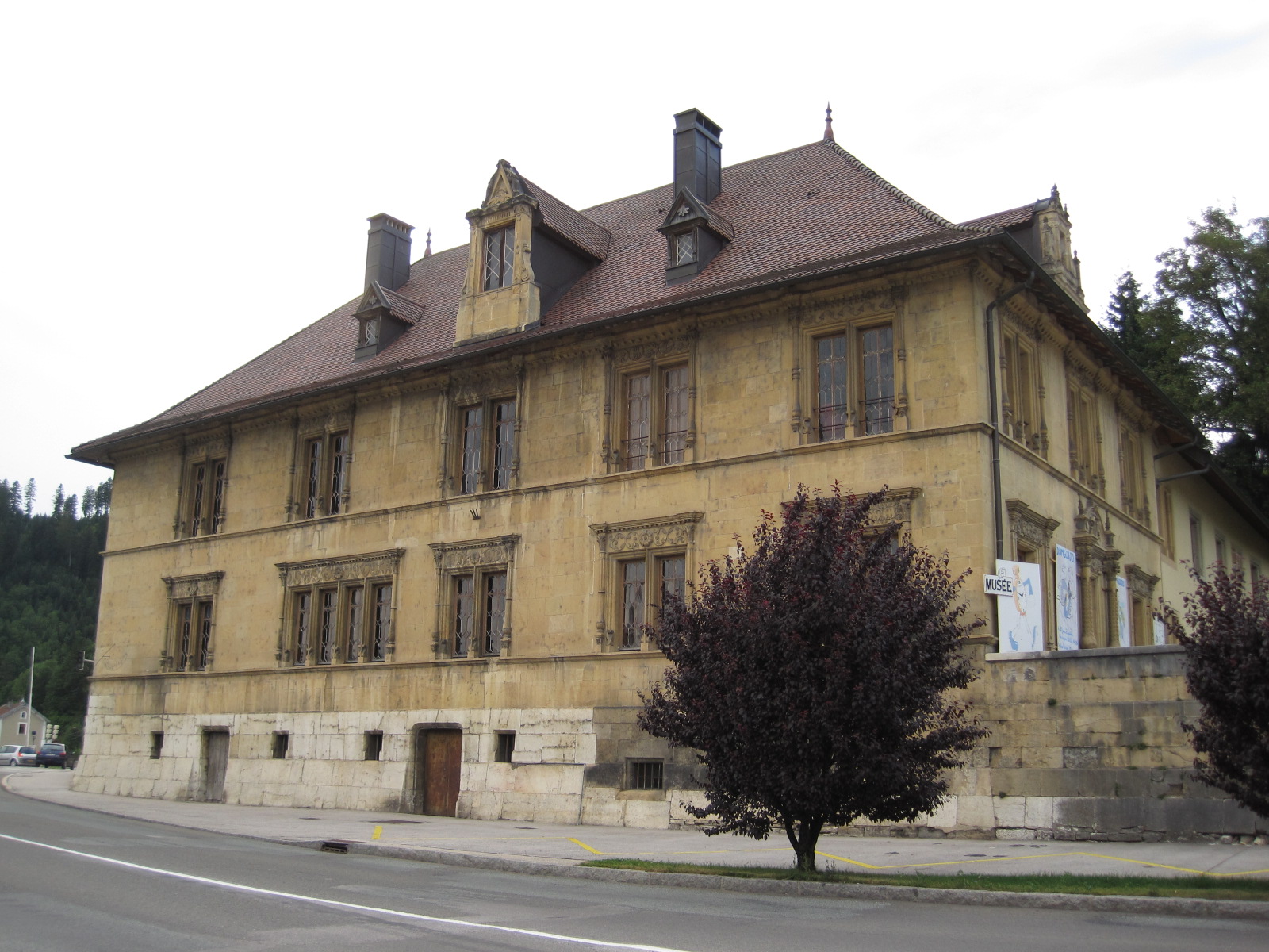 Château Pertusier à Morteau