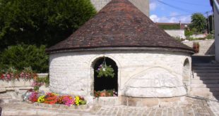 Lavoir rond à Colombé-le-Sec