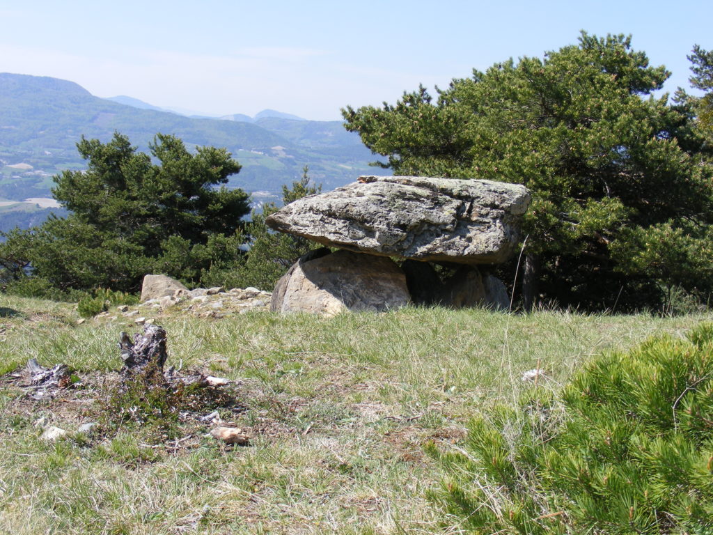 Dolmen de Villard à Le Lauzet-Ubaye