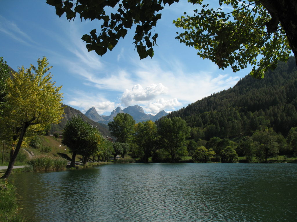 Le lac de Lauzet à Le Lauzet-Ubaye