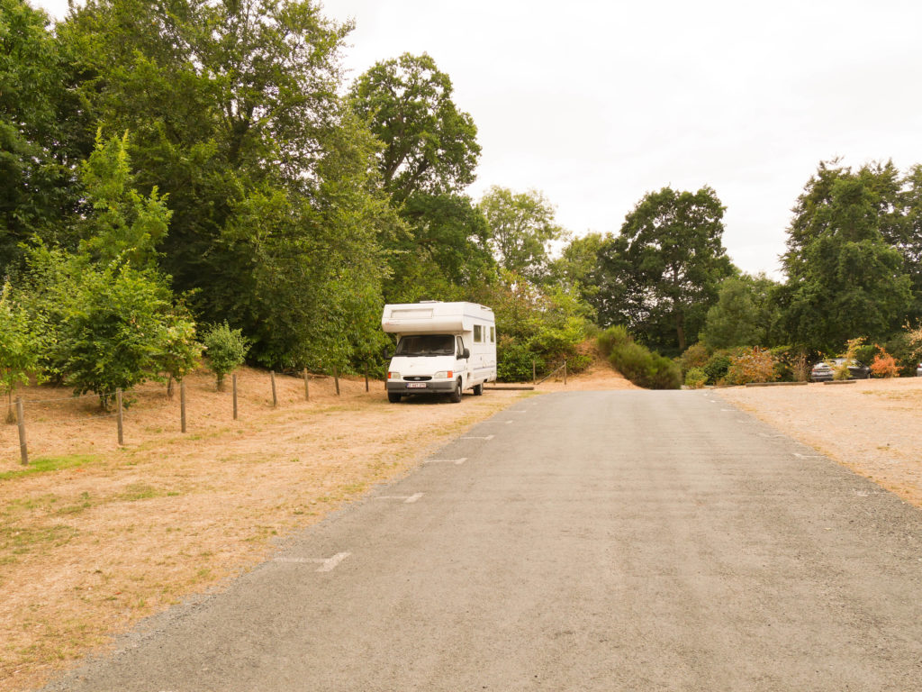 Parking du Mont de Cerisy-Belle-Étoile