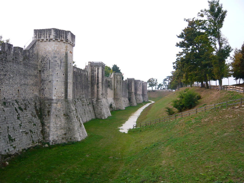 Anciennes fortifications de Provins