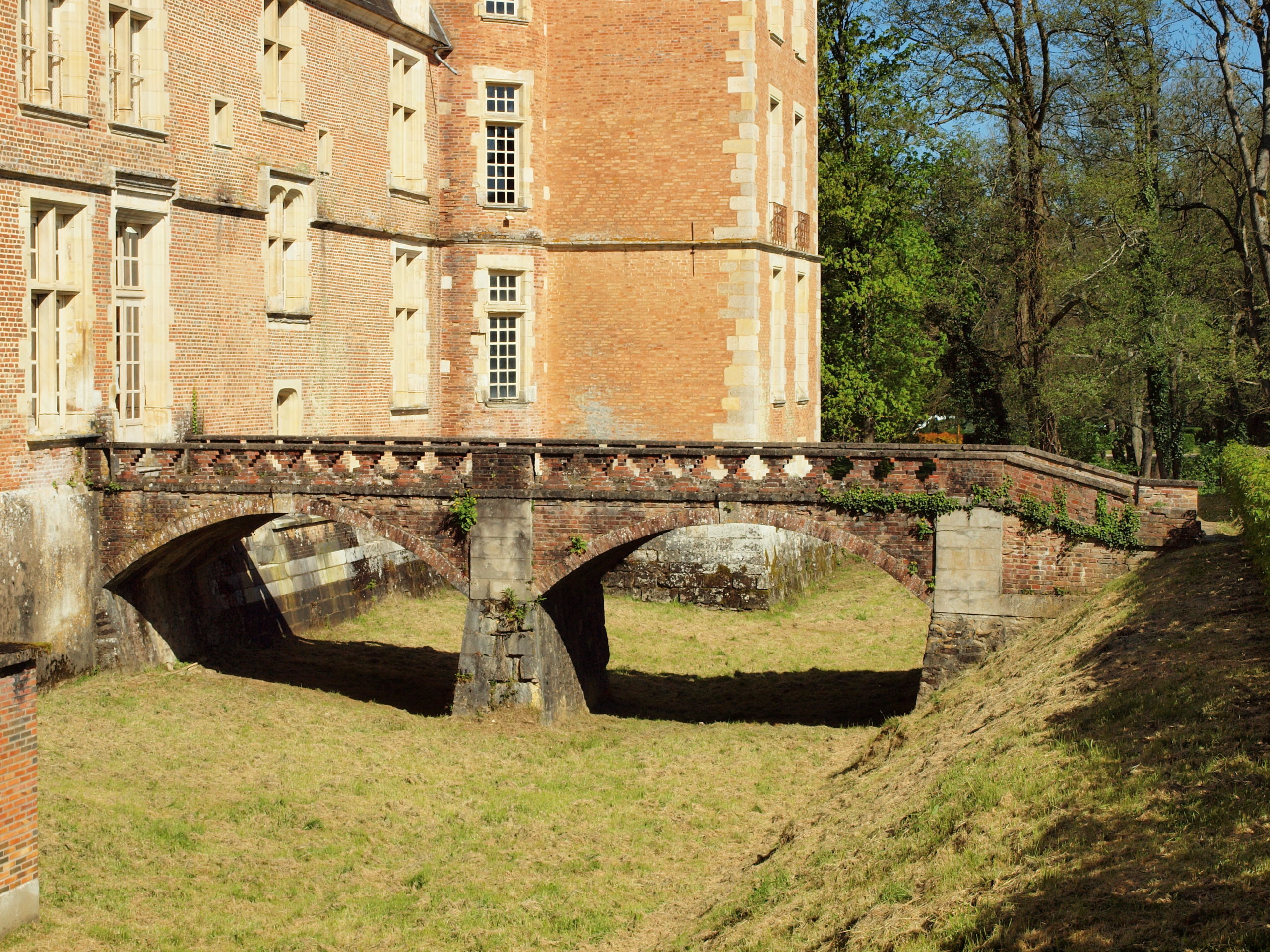 Château de Saint-Amand-en-Puisaye