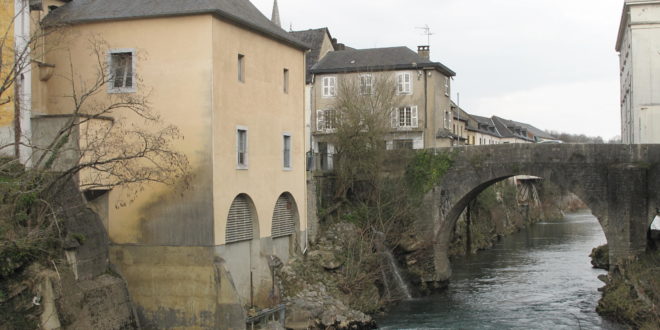 Pont des galeries à Mauléon-Licharre