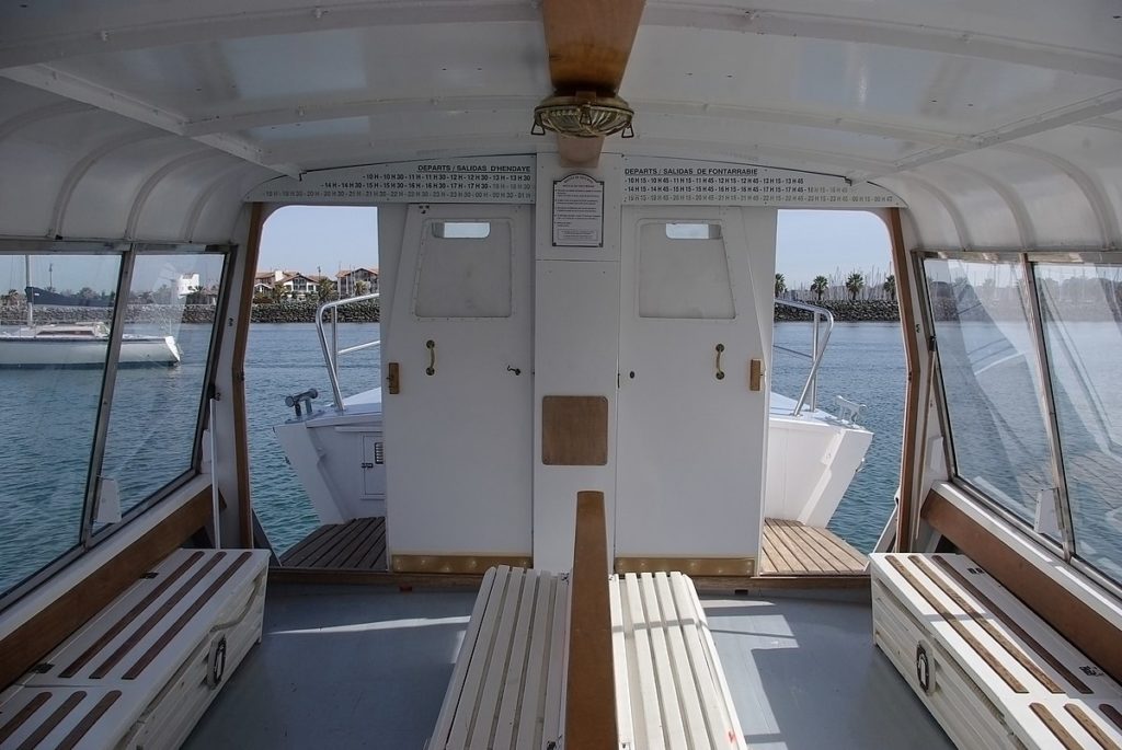 Navette fluviale la Marie-Louise entre Hendaye et Fontarrabie.