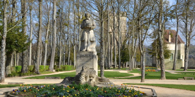 Statue du parc de Buffon à Montbard