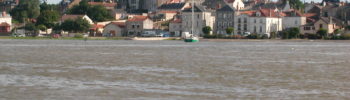 Le Pellerin, vu de l'autre côté de la Loire