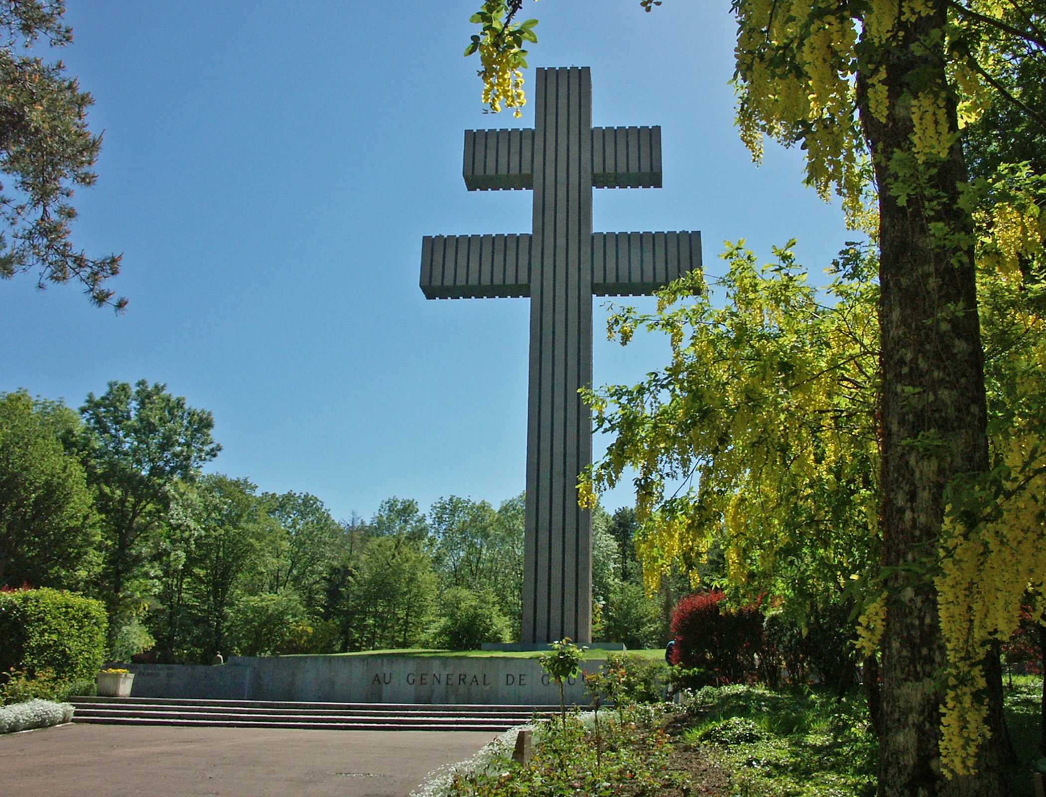 La Croix de Lorraine à Colombey-les-Deux-Églises